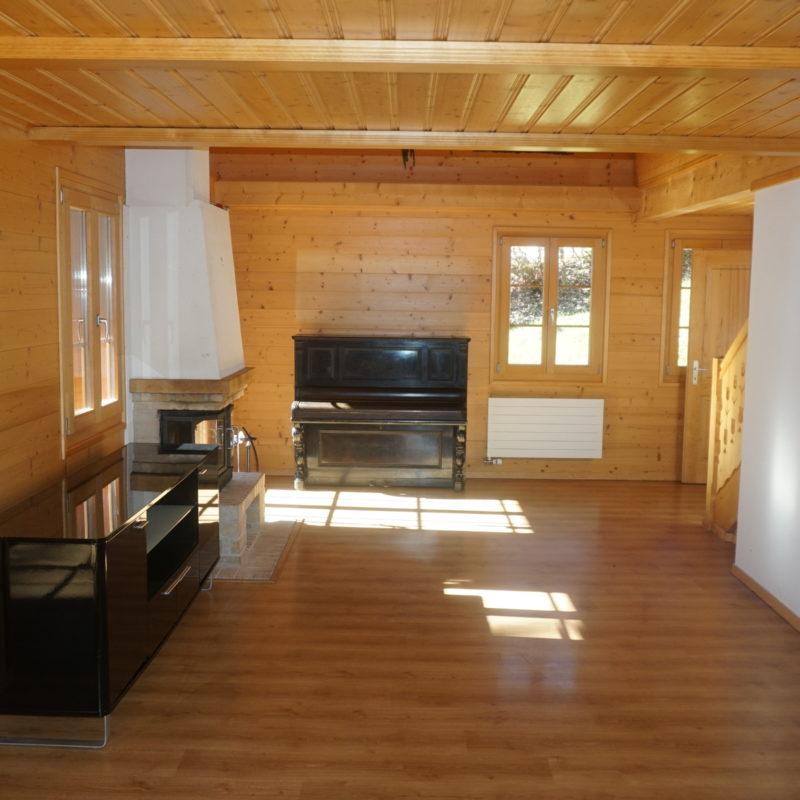 CONDOMINIUM CHALET OCTOPUSBEAUTIFUL CHALET POSSIBILITY OF CREATING A PARKING SPACE EASY TO ACCESS