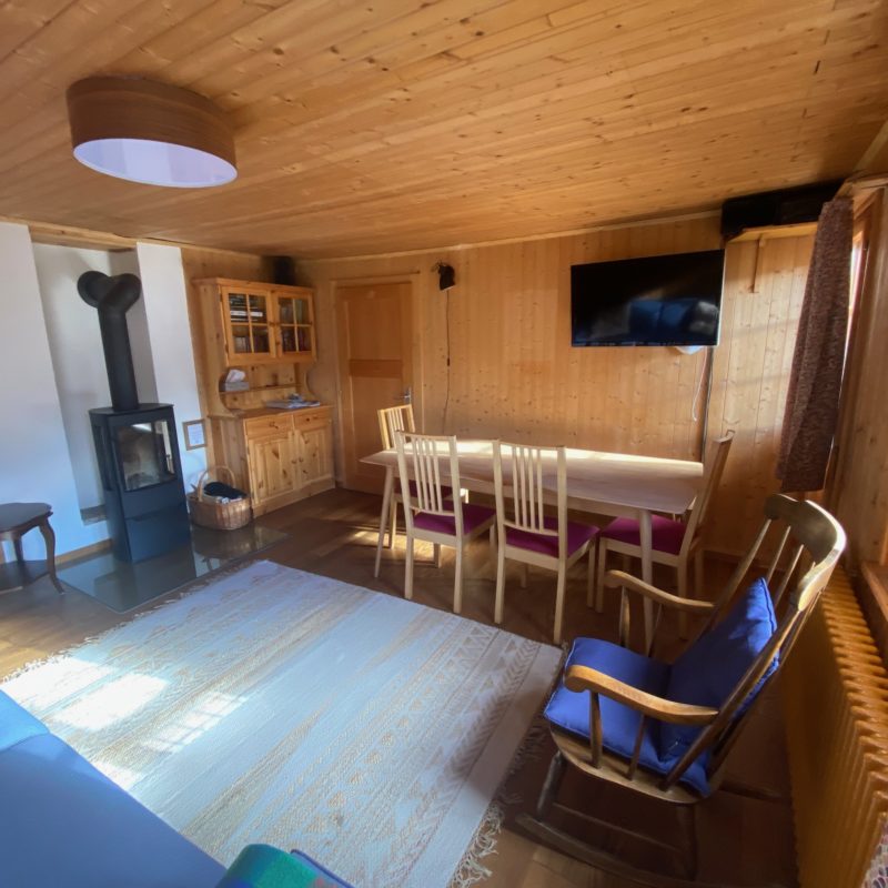 CONDOMINIUM  KOLUMA MANSIBEAUTIFUL APARTMENT WITH GARAGE MAGNIFICIENT VIEW ON THE VILLAGE AND THE MASSIF DIABLERETS
